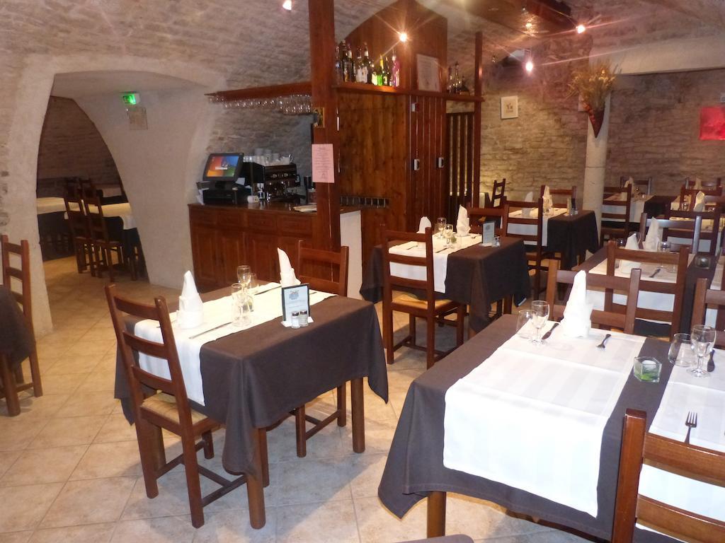 Hotel Du Donjon Champlitte-et-le-Prelot Luaran gambar