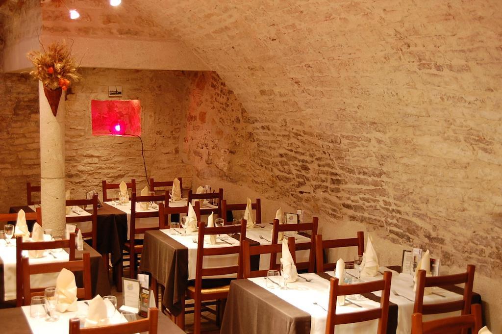 Hotel Du Donjon Champlitte-et-le-Prelot Luaran gambar